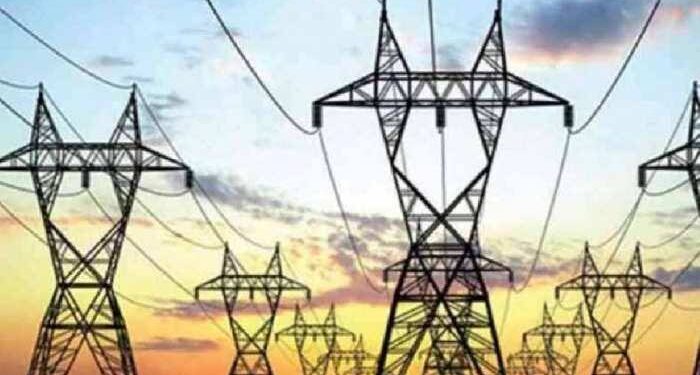 फोटो मीटर रीडिंग में लापरवाही पर 137 आउटसोर्स मीटर वाचकों का वेतन कटा मीटर रीडरों पर निगरानी रखने एवं सख्त कार्यवाही के निर्देश