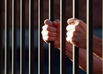 न्यायालय द्वारा अभियोक्त्री का पीछा करने वाले आरोपी को 01 वर्ष का सश्रम कारावास एवं 1000 रूपये के अर्थदंड से दंडित किया गया ।