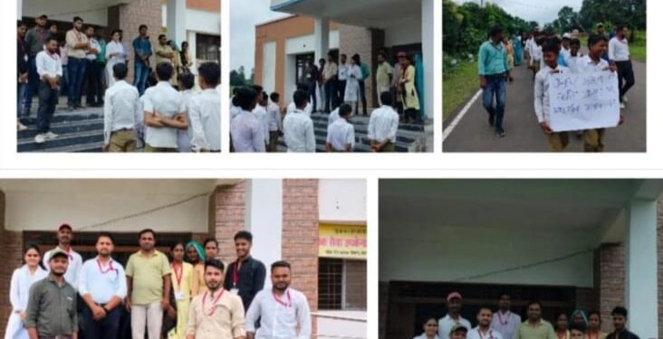 ब्लॉक ढीमरखेडा के सिलोंडी उप लोकसेवा केन्द्र में जनसेवा मित्रों ने किया रैली का आयोजन विभिन्न सेवाओं का लाभ प्राप्त करने की प्रकिया से कराया गया अवगत