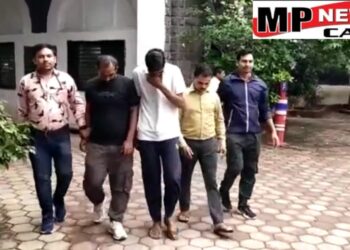 ऑनलाइन गेम खिलाने के नाम पर ठगी., एक पत्रकार सहित दो अन्य आरोपी गिरफ्तार; देखें VIDEO