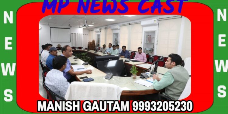 लापरवाही चार स्वास्थ्य कर्मियों को पडी भारी  दो सी.एच.ओ सहित दो एएनएम को जारी किया गया कारण बताओ नोटिस