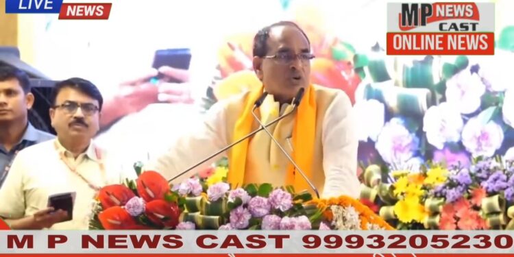 पंचायत सचिवों के हित में हमने महत्वपूर्ण निर्णय लिए हैं…  हम ये सुनिश्चित करेंगे कि 1 तारीख को आपका वेतन आपको मिल जाए।  पंचायत सचिवों को 7वें वेतनमान का लाभ तत्काल प्रभाव से दिया जाएगा।