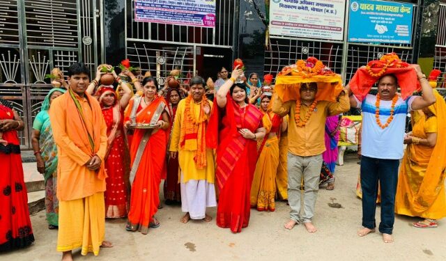 संजय नगर में कलश यात्रा के साथ श्री शिव महापुराण ज्ञान गंगा कथा एवं अभिषेक हुआ प्रारंभ : कथा व्यास पंडित संतोष जी महाराज