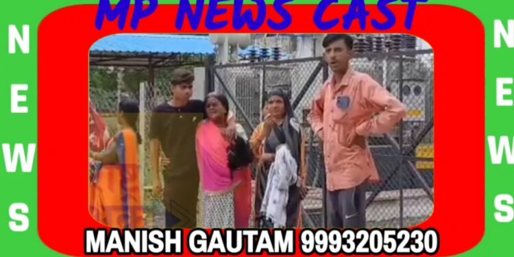 पति ने कुल्हाड़ी मारकर पत्नी को उतारा मौत के घाट, दोनों के अस्पताल लाते समय रास्ते में महिला ने तोड़ा दम
