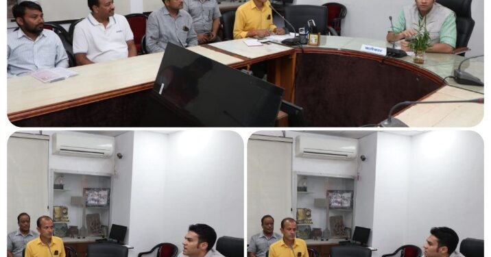 स्नेह यात्रा के आयोजन के संबंध मे कलेक्टर अवि प्रसाद की अध्यक्षता में बैठक संपन्न