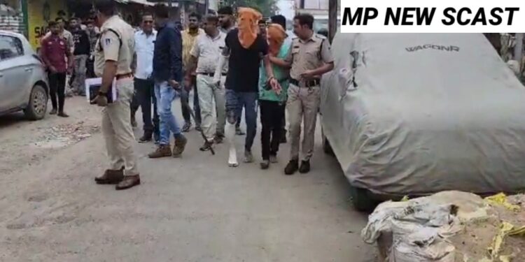 हत्या के आरोपित का पुलिस ने निकाला जुलूस