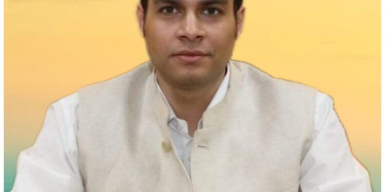 कलेक्टर श्री प्रसाद ने ग्राम पंचायत गुलवारा में स्टापडेम निर्माण हेतु 52.10 लाख रूपये की दी मंजूरी