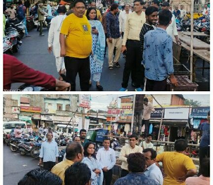 राखी बाजार का नगरपालिका अध्यक्ष,सीएमओ ने किया निरीक्षण, 80 दुकानें लगेंगी राखी बाजार में,बस स्टेंड प्रतीक्षालय में देखा निर्माण कार्य,स्वसहायता समूह की महिलाओं द्वारा बनाई गई राखी के लिए अलग से लगेगी दुकान