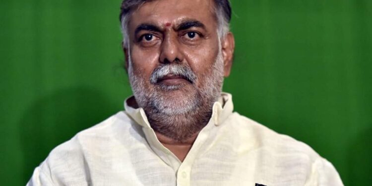 जिले के नागरिकों से आग्रह वर्षाकाल में किसी प्रकार का जोखिम न उठायें-केन्द्रीय राज्यमंत्री श्री पटेल