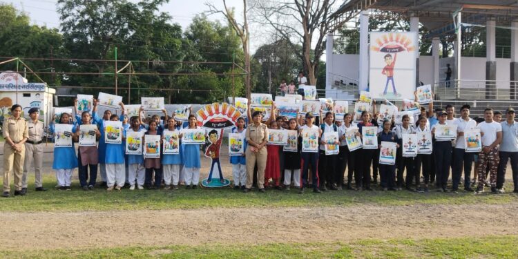 विशेष जागरूकता अभियान ‘‘मै हूं अभिमन्यु-2’’ के तहत पुलिस अधीक्षक अमित कुमार के नेतृत्व में जागरूकता रैली का किया गया आयोजन, शामिल हुए बडी संख्या में स्कूली छात्र-छात्रा एवं आमजन।*