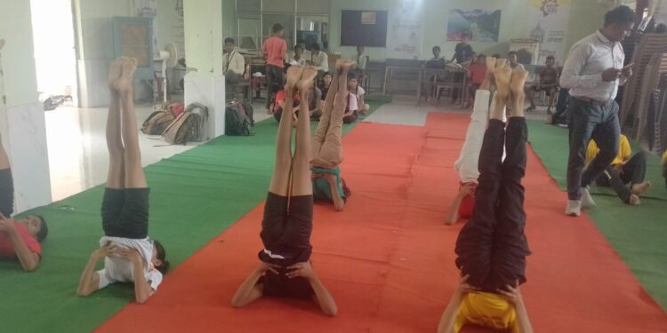जिला स्तरीय खेल प्रतियोगिता में रीठी के छात्रों ने लहराया परचम
