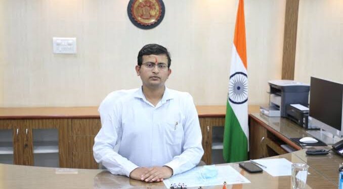 कलेक्टर नीरज कुमार सिंह ने जिले के सभी नागरिकों को दी स्वतंत्रता दिवस की शुभकामनाएं