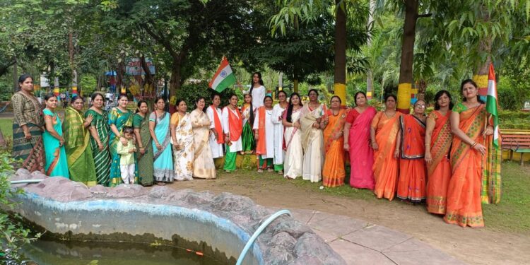 स्वतंत्रता दिवस स्थानीय नेहरू पार्क में अग्रवाल समाज महिला मंडल एवं अखिल भारतीय अग्रवाल महिला महासभा द्वारा धूमधाम से मनाया गया