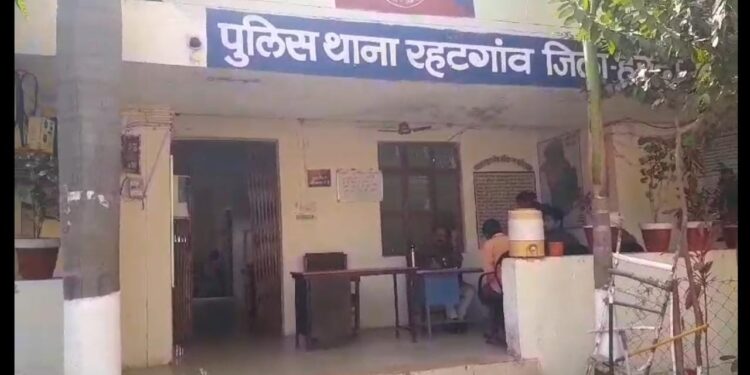 हरदा-:रहटगांव पुलिस ने मुखबिर की सूचना पर दर्जन भर जुआरियों को जुआ खेलते पकड़ा