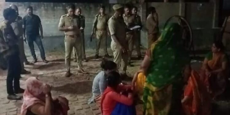 कौशांबी, जनपद कौशांबी के कोखराज थाना क्षेत्र के एक गांव में अधेड़ ने खुद की लाइसेंसी रिवाल्वर से अपने गोली मारकर आत्महत्या कर ली,