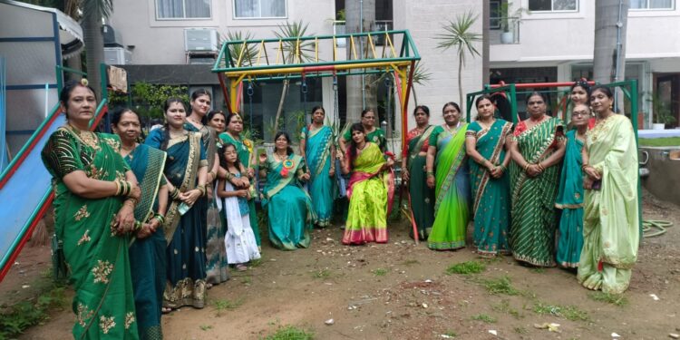 अखिल भारतीय अग्रवाल महिला महासभा नर्मदापुरम की नवीन कार्यकारिणी का शपथ ग्रहण समारोह एवं हरियाली तीज महोत्सव हुआ संपन्न