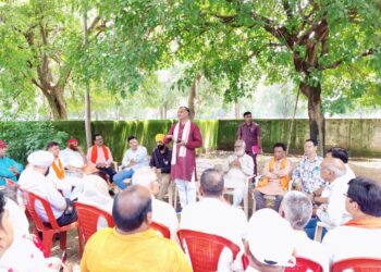 *विधानसभा क्षेत्र के वरिष्ठों की बैठक लेने पहुंचे प्रदेश भाजपा उपाध्यक्ष (मधुसूदन यादव)*