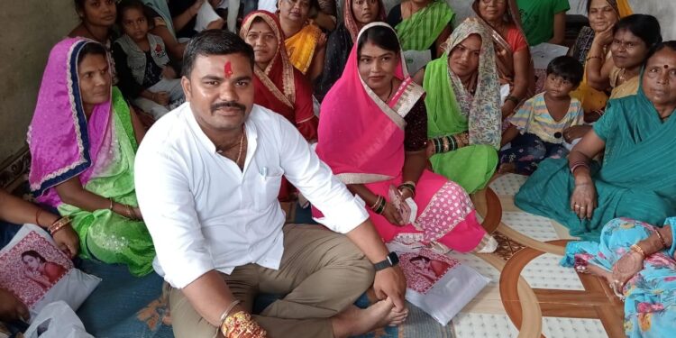 भाजपा मंडल अध्यक्ष ने दलित बहिनों के साथ मनाया राखी का त्योहार