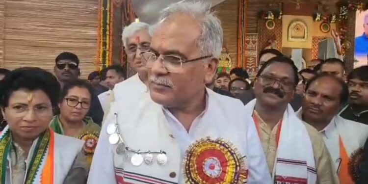 स्मृति ईरानी को गांधी परिवार का फोबिया हो गया देखिए वीडियों
