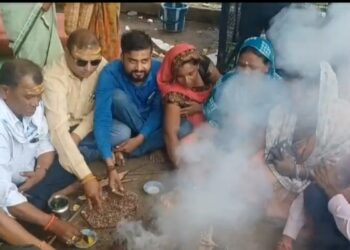 अनिश्चितकालीन हड़ताल के दौरान भगवान भोलेनाथ का भव्य रुद्राभिषेक सम्पन्न  आज होगा हनुमानजी महाराज का सुंदरकांड का पाठ  वेतनमान को लेकर अनिश्चितकालीन हड़ताल का आज निरंतर सातवां दिन