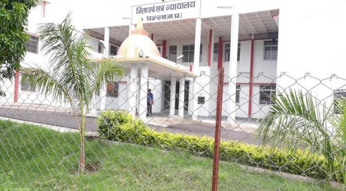 धारदार हथियार से हत्या करने वाले आरोपी को आजीवन कारावास एवं जुर्माना