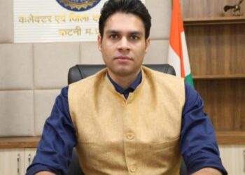 विकासखण्ड बहोरीबंद अंतर्गत शासकीय उचित मूल्य की तीन दुकानों के ंचालन हेतु स्व-सहायता समूहों को प्राधिकार पत्र आवंटित