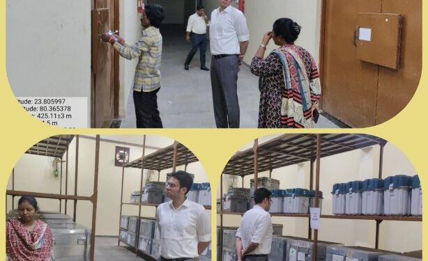ईवीएम व वीवीपैट वेयर हाऊस का डी.एम ने किया निरीक्षण
