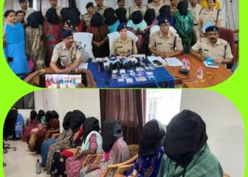 ट्रेनों में चोरी करने वाली नागपुर की 12 शातिर महिलाओं की गैंग को जीआरपी ने किया गिरफ्तार । बरामद किया लगभग 6 लाख रुपए के जेवरात एवं नगदी रुपए।