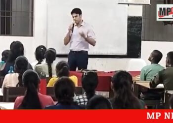 *कलेक्टर अविप्रसाद स्वयं इन युवाओं का एक विशेष सत्र लेने पहुंचे*  *भारी बारिश के बावजूद भारत निर्माण कोचिंग में पहुंचे कलेक्टर अविप्रसाद*  *जहां तकरीबन 90 मिनट तक कलेक्टर अविप्रसाद ने उनका एक विशेष पीरियड लिया*   *महत्वपूर्ण तथ्यों को बड़ी ही सरलता से समझा गए कलेक्टर*