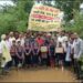 सड़क नहीं बनने से नाराज ग्रामीण बोले-रोड नहीं तो वोट नहीं स्वीकार करो नमस्ते जी रोड बना दो कुलस्ते