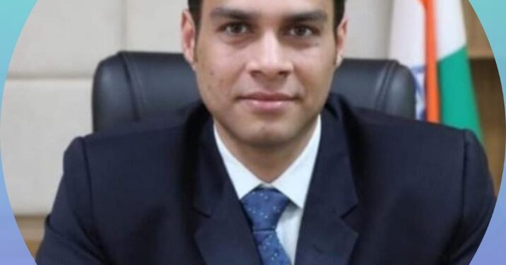 बिना सक्षम अनुमति बेची गई सरकारी जमीन को शासकीय दर्ज करने न्यायालय कलेक्टर ने दिया अंतरिम आदेश संबंधित नायब तहसीलदार और पटवारी को कारण बताओ नोटिस जारी करने के भी आदेश