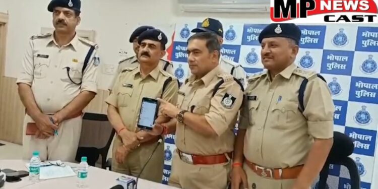 अब नो पार्किंग में वाहन खड़ा करने पर होगी तत्काल कार्यवाही, यातायात संबंधित समस्या होने पर इस नंबर_7587602055 पर वॉट्सएप के जरिए फोटो के साथ लोकेशन शेयर करें