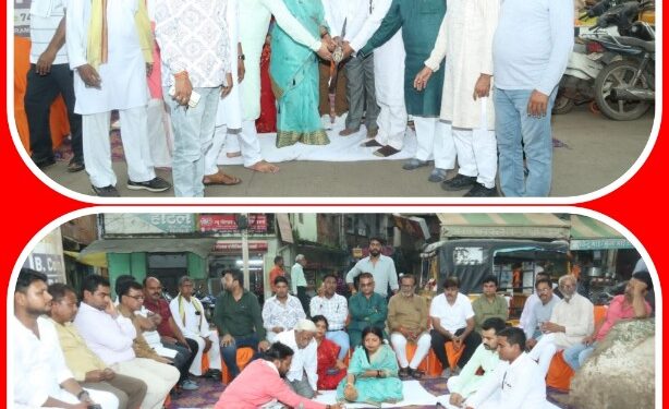 महापौर श्रीमति प्रीति संजीव सूरी ने ईश्वरीपुरा वार्ड में 12 लाख की लागत से समाज सेवी राजेंद्र नायक से कराया नाला निर्माण का भूमि पूजन 12 लाख की लागत से बनेगा नाला महापौर ने समाज सेवी राजेन्द्र नायक से कराया भूमि पूजन