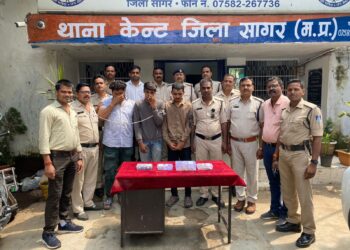 छलपूर्वक धमकाकर नवयुवक से हड़पे नगदी एवं जेवरात का पर्दाफास तीन आरोपी गिरफ्तार