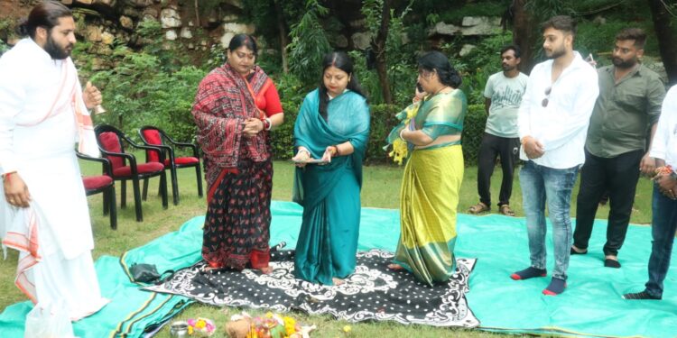 *12लाख 14हजार की लागत बनेगा दिव्यांग पार्क* *महापौर श्रीमति प्रीति संजीव सूरी ने किया गया दिव्यांग पार्क का भूमिपूजन*