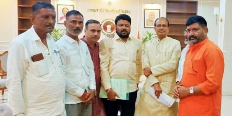 एक सप्ताह में होगा अध्यापक शिक्षकों की समस्याओं का निराकरण,मुख्यमंत्री से हुई चर्चा