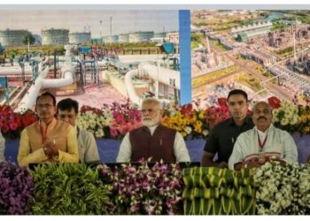 प्रधानमंत्री श्री मोदी ने 49 हजार करोड़ के पेट्रोकेमिकल काम्पलेक्स का किया शिलान्यास  श्री मोदी जनदर्शन में उमड़ा जन उत्साह