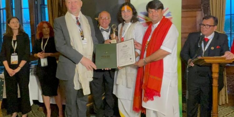 ब्रिटिश पार्लियामेंट लंदन की सुर्खियों में छाये पूज्य श्री अनिरुद्धाचार्य जी महाराज, श्री गौ गौरी गोपाल सेवा संस्थान के संचालक गौरी गोपाल आश्रम वृंदावन वाले परम पूज्य श्री अनिरुद्धाचार्य जी महाराज
