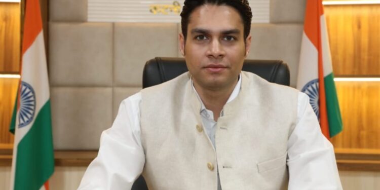 *कलेक्टर श्री प्रसाद ने जिला चिकित्सालय में रेडियोलॉजिस्ट पदस्थ करने आयुक्त स्वास्थ्य सेवाएं से किया आग्रह*