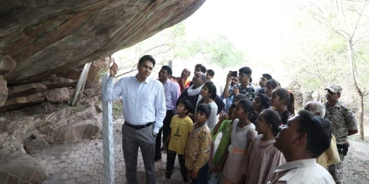 *1 अक्टूबर से आम जनता के लिए खोला जाएगा चितरंजन शैल वन* *ईको टूरिज्म को प्रोत्साहित करने कलेक्टर और डीएफओ की संयुक्त पहल* *जिले की पुरातात्विक और ऐतिहासिक धरोहर को करीब से जान सकेगी जनता*