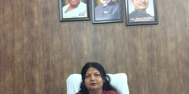 *बारिश बाद सडकों को दुरूस्त करने महापौर श्रीमति प्रीति संजीव सूरी ने दिये निर्देश* *महापौर ने नगर निगम PWD विभाग के अधिकारियों की बैठक ली*