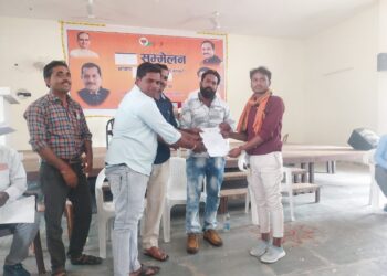 खुरई विधानसभा के मालथौन में अनुसूचित जाति मोर्चा कोभी भाजपा ने पदभार ग्रहण करबाया