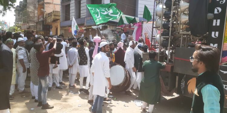मुहम्मद पैगम्बर साहब के जन्मदिन पर निकाला जुलूस