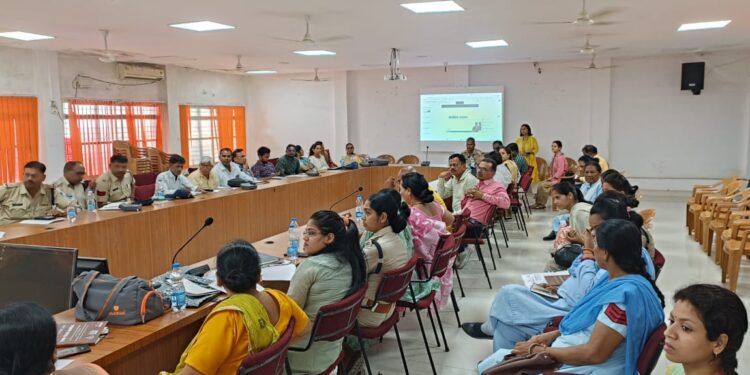 महिलाओं एवं बच्चों के प्रति घटित हो रहे अपराधों की रोकथाम विषय पर एक दिवसीय कार्यशाला