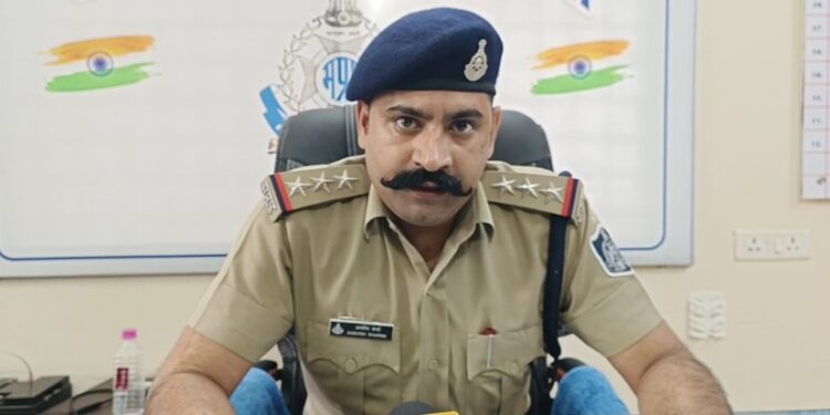 धारदार हथियार लेकर घूम रहे युवक को कोतवाली पुलिस ने किया गिरफ्तार,