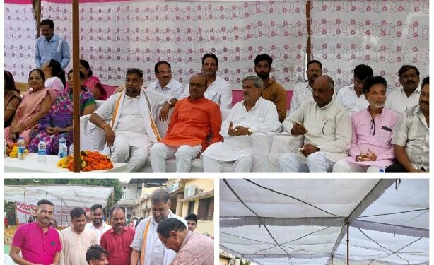 नरसिंहपुर में गाँधी जयंती के अवसर पर नगरपालिका परिषद में स्वच्छता कर्मचारियो का राज्यसभा सांसद  कैलाश सोनी  की उपस्थिति मे विधायक  जालम सिंह पटेल  ने सम्मान किया