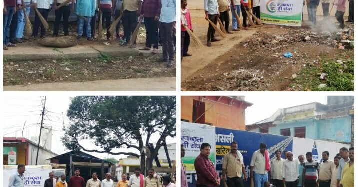 झाडू लगाकर सफाई कर दिया स्वच्छता का संदेश VIDEO