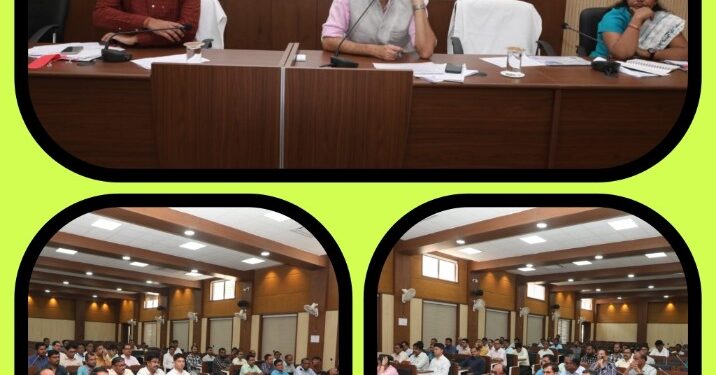 समय -सीमा की बैठक में तैयारियों के साथ आयें अधिकारी – कलेक्टर समय सीमा के प्रकरणों की समीक्षा बैठक आयोजित
