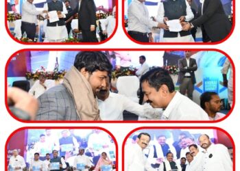 खुरई इन्वेस्टर्स समिट-2023 से हुई अंचल में औद्योगिक क्रांति की शुरुआत  2000 करोड़ के एमओयू पर हस्ताक्षर हुए  खुरई का इंफ्रास्ट्रक्चर और विकास देख अभिभूत हुए उद्यमी, बुंदेली परंपरा से स्वागत हुआ