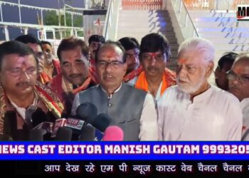 आज माँ के दरबार में मैहर जिला अर्पित करने आया हूं।  माँ से यही प्रार्थना की है कि आपकी कृपा और आशीर्वाद से नव-गठित जिले मैहर की जनता सुखी व निरोगी हो,CM